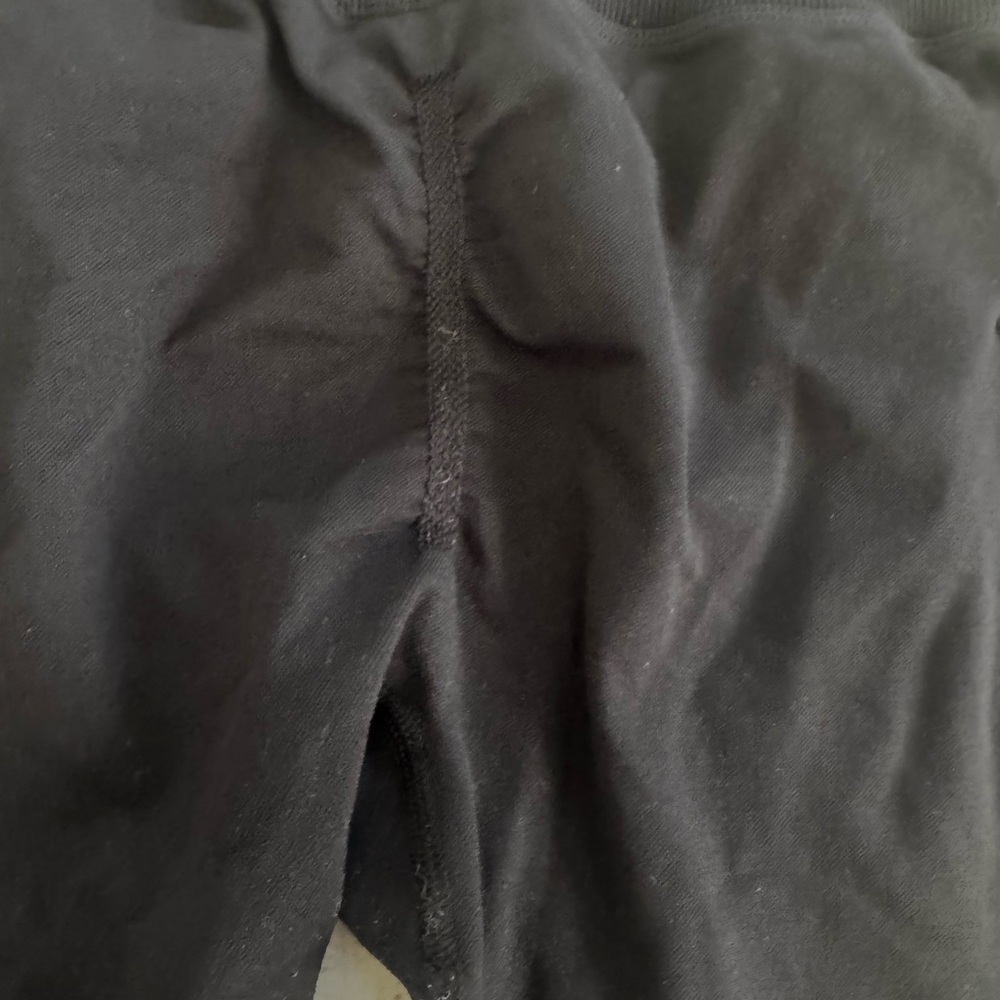 Women’s Ruched Bum Black Yoga Pants - Picture 3 of 4